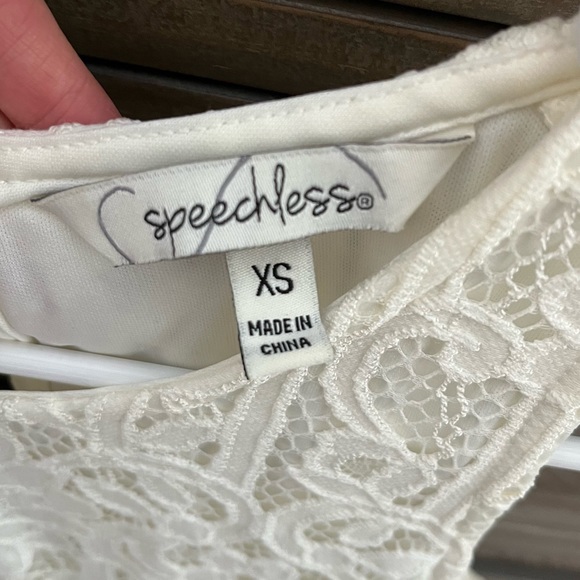 Speechless Junior Womens White Ivory Sleeveless Lace Lined Shift Dress - Picture 8 of 8